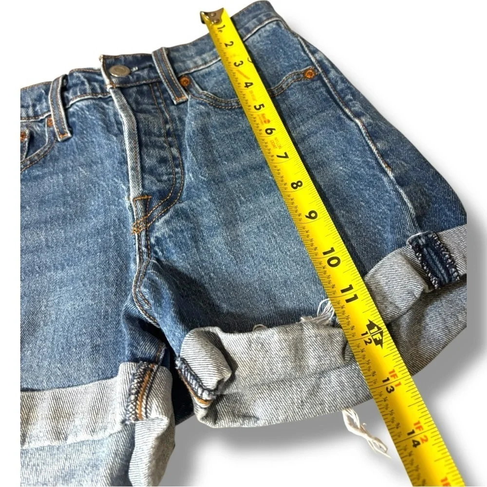 Levi’s Premium Stylish Medium Blue Denim “Wedgie Short” Button Down Front Shorts - Picture 12 of 15